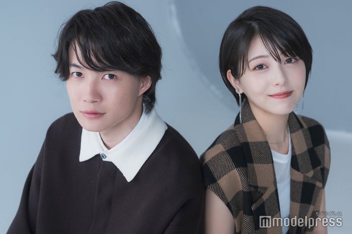モデルプレスのインタビューに応じた神木隆之介、浜辺美波（C）モデルプレス